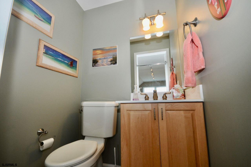 210 4th Street, Brigantine, New Jersey 08203-0103, 4 Bedrooms Bedrooms, 12 Rooms Rooms,2 BathroomsBathrooms,Residential,For Sale,4th Street,541731
