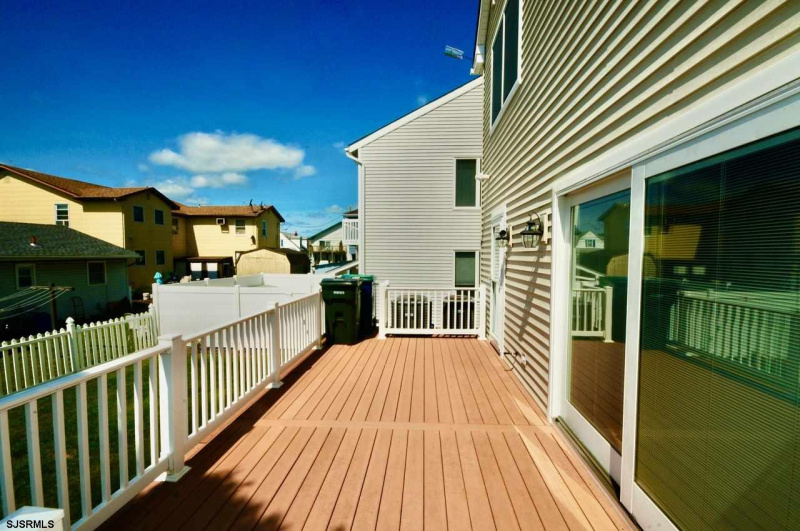 210 4th Street, Brigantine, New Jersey 08203-0103, 4 Bedrooms Bedrooms, 12 Rooms Rooms,2 BathroomsBathrooms,Residential,For Sale,4th Street,541731