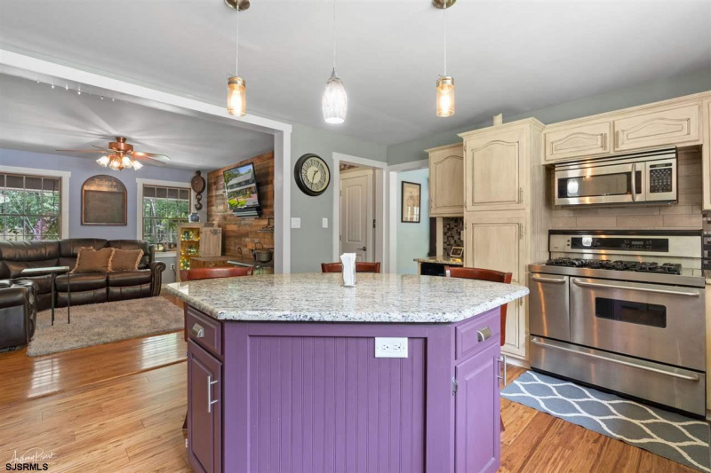 310 Perry Rd, Petersburg, New Jersey 08270, 4 Bedrooms Bedrooms, 13 Rooms Rooms,2 BathroomsBathrooms,Residential,For Sale,Perry Rd,541748