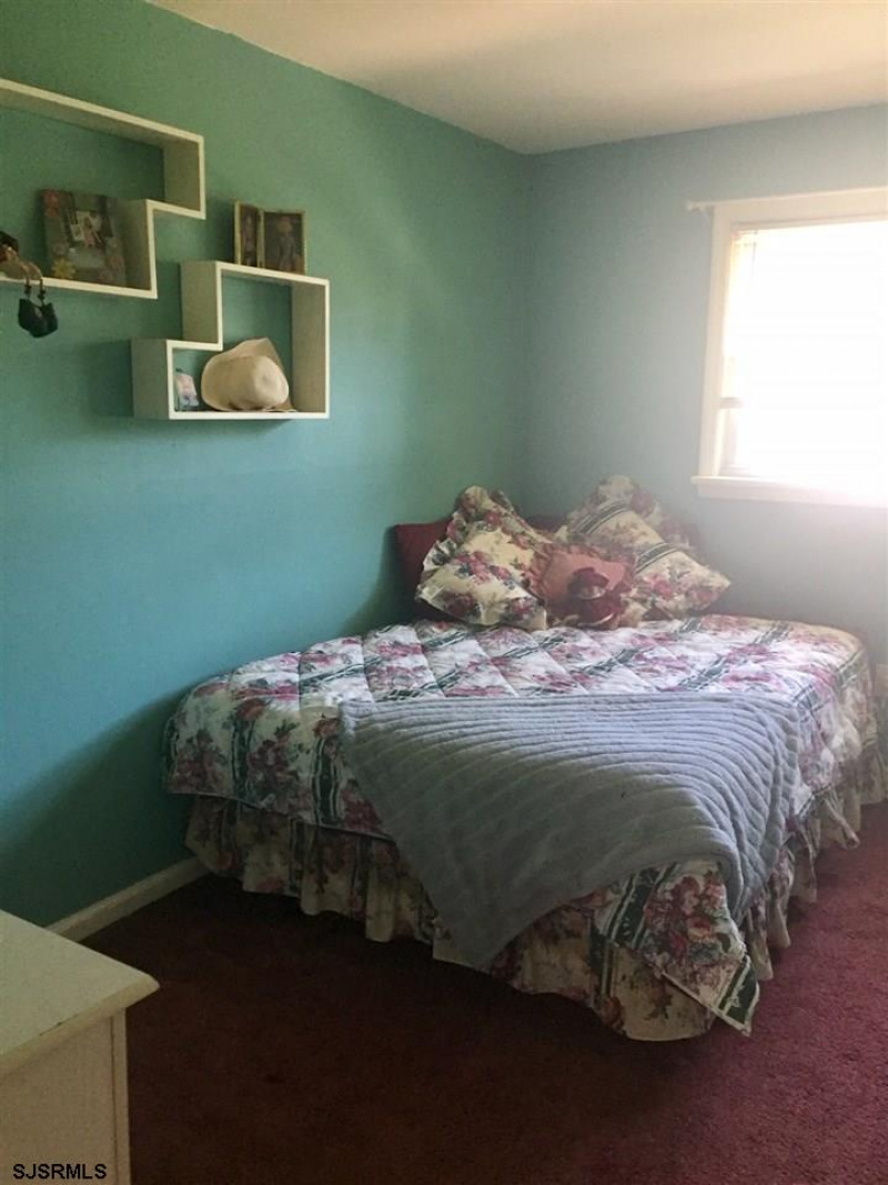907 Elm Ave, Absecon, New Jersey 08201, 4 Bedrooms Bedrooms, 8 Rooms Rooms,2 BathroomsBathrooms,Residential,For Sale,Elm Ave,541750
