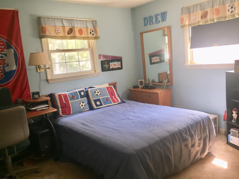 907 Elm Ave, Absecon, New Jersey 08201, 4 Bedrooms Bedrooms, 8 Rooms Rooms,2 BathroomsBathrooms,Residential,For Sale,Elm Ave,541750