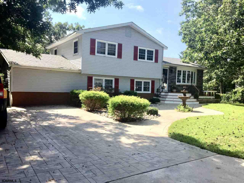 907 Elm Ave, Absecon, New Jersey 08201, 4 Bedrooms Bedrooms, 8 Rooms Rooms,2 BathroomsBathrooms,Residential,For Sale,Elm Ave,541750
