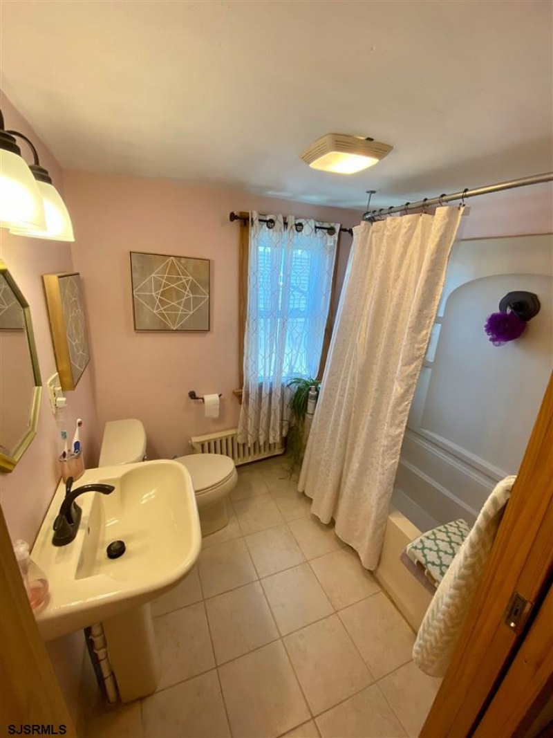 5600 Monmouth, Ventnor Heights, New Jersey 08406, 4 Bedrooms Bedrooms, 9 Rooms Rooms,2 BathroomsBathrooms,Residential,For Sale,Monmouth,541755