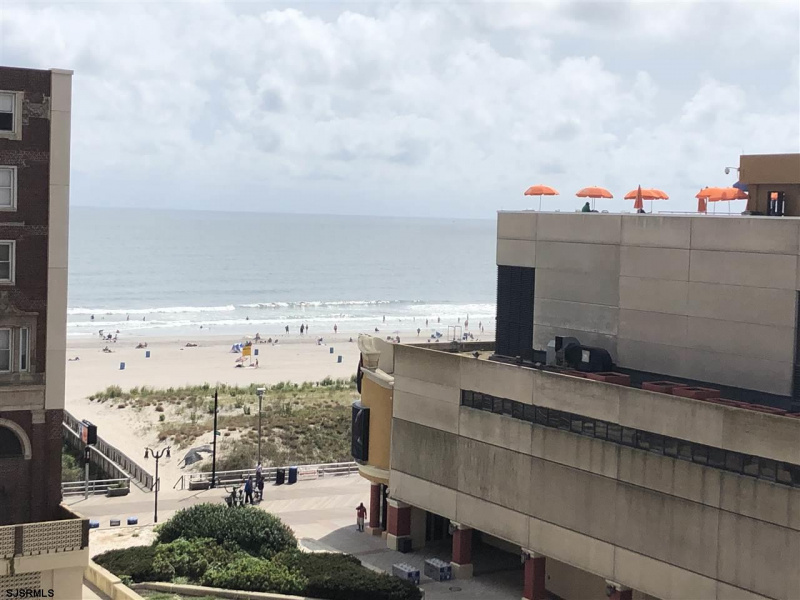 2715 Boardwalk, Atlantic City, New Jersey 08401, 1 Bedroom Bedrooms, 4 Rooms Rooms,1 BathroomBathrooms,Condominium,For Sale,Boardwalk,541728