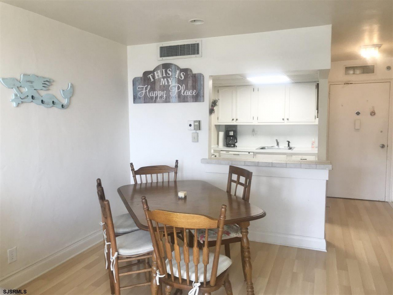 101 Raleigh, Atlantic City, New Jersey 08401, 1 Bedroom Bedrooms, 6 Rooms Rooms,1 BathroomBathrooms,Condominium,For Sale,Raleigh,541763