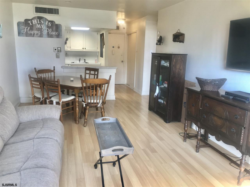 101 Raleigh, Atlantic City, New Jersey 08401, 1 Bedroom Bedrooms, 6 Rooms Rooms,1 BathroomBathrooms,Condominium,For Sale,Raleigh,541763