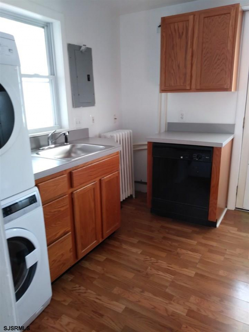 106 Rosborough, New Jersey 08406, 2 Bedrooms Bedrooms, 5 Rooms Rooms,1 BathroomBathrooms,Rental non-commercial,For Sale,Rosborough,541781