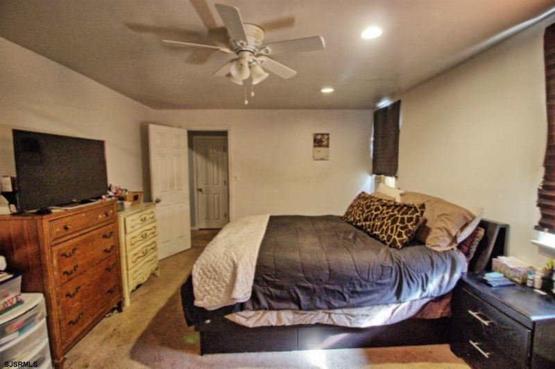 520 Middle, Hammonton, New Jersey 08037, 4 Bedrooms Bedrooms, 8 Rooms Rooms,2 BathroomsBathrooms,Residential,For Sale,Middle,541785