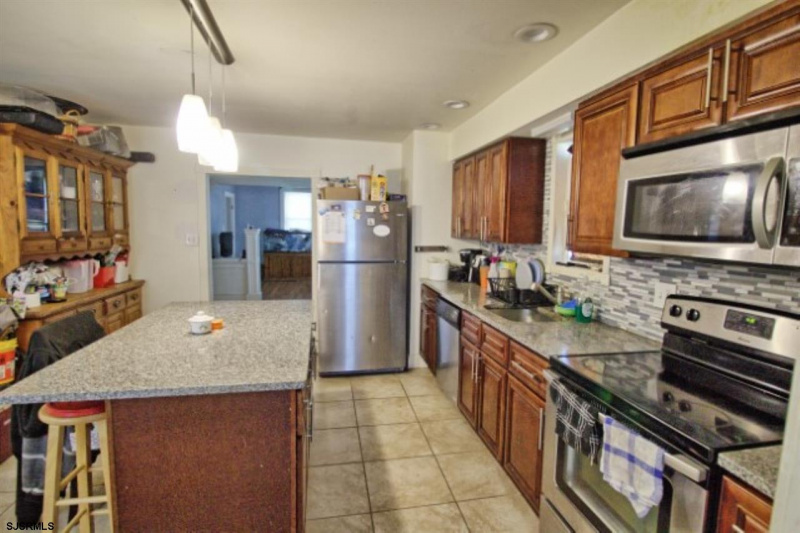 520 Middle, Hammonton, New Jersey 08037, 4 Bedrooms Bedrooms, 8 Rooms Rooms,2 BathroomsBathrooms,Residential,For Sale,Middle,541785