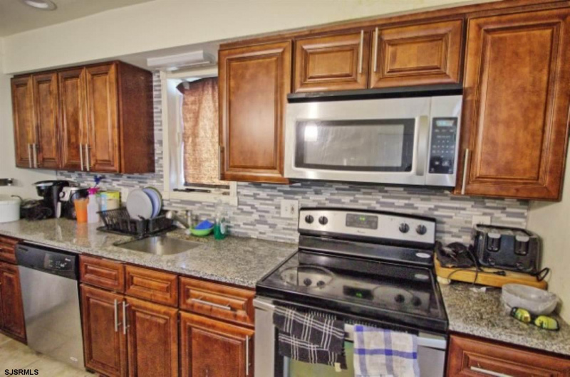 520 Middle, Hammonton, New Jersey 08037, 4 Bedrooms Bedrooms, 8 Rooms Rooms,2 BathroomsBathrooms,Residential,For Sale,Middle,541785