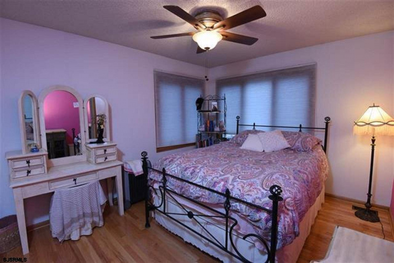 15 Sea Garden, Linwood, New Jersey 08221-2162, 4 Bedrooms Bedrooms, 13 Rooms Rooms,2 BathroomsBathrooms,Residential,For Sale,Sea Garden,541794