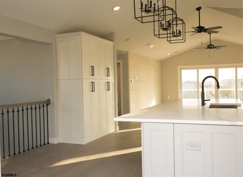 2500 Bayshore Ave, Brigantine, New Jersey 08203, 5 Bedrooms Bedrooms, 4 Rooms Rooms,5 BathroomsBathrooms,Residential,For Sale,Bayshore Ave,541801