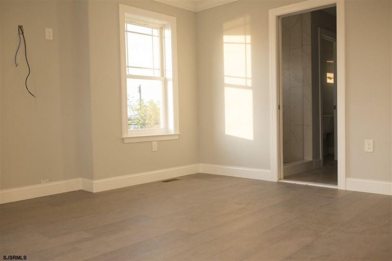 2500 Bayshore Ave, Brigantine, New Jersey 08203, 5 Bedrooms Bedrooms, 4 Rooms Rooms,5 BathroomsBathrooms,Residential,For Sale,Bayshore Ave,541801