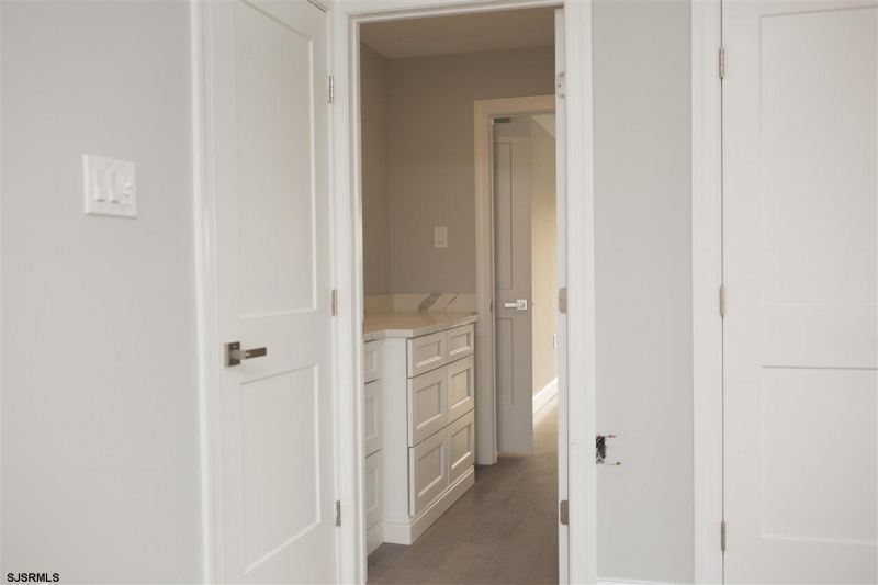 2500 Bayshore Ave, Brigantine, New Jersey 08203, 5 Bedrooms Bedrooms, 4 Rooms Rooms,5 BathroomsBathrooms,Residential,For Sale,Bayshore Ave,541801
