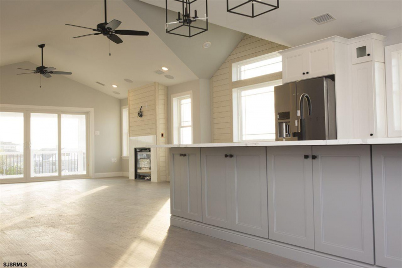 2500 Bayshore Ave, Brigantine, New Jersey 08203, 5 Bedrooms Bedrooms, 4 Rooms Rooms,5 BathroomsBathrooms,Residential,For Sale,Bayshore Ave,541801
