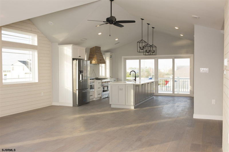 2500 Bayshore Ave, Brigantine, New Jersey 08203, 5 Bedrooms Bedrooms, 4 Rooms Rooms,5 BathroomsBathrooms,Residential,For Sale,Bayshore Ave,541801