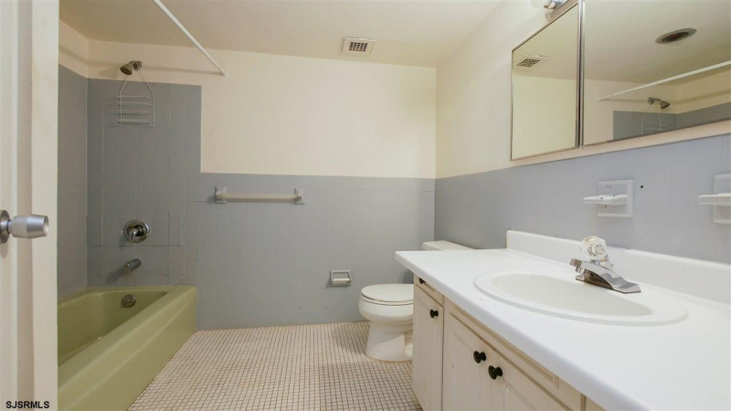 101 PLAZA, Atlantic City, New Jersey 08401, 2 Bedrooms Bedrooms, 5 Rooms Rooms,2 BathroomsBathrooms,Condominium,For Sale,PLAZA,541822