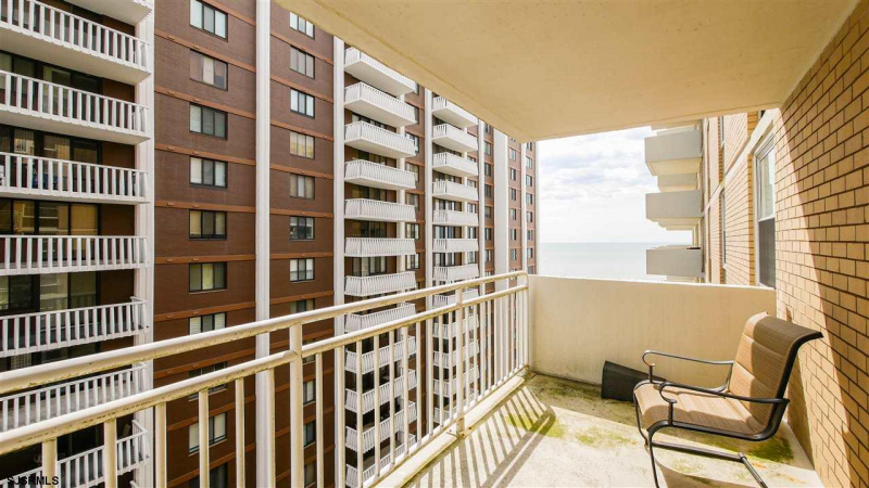 101 PLAZA, Atlantic City, New Jersey 08401, 2 Bedrooms Bedrooms, 5 Rooms Rooms,2 BathroomsBathrooms,Condominium,For Sale,PLAZA,541822