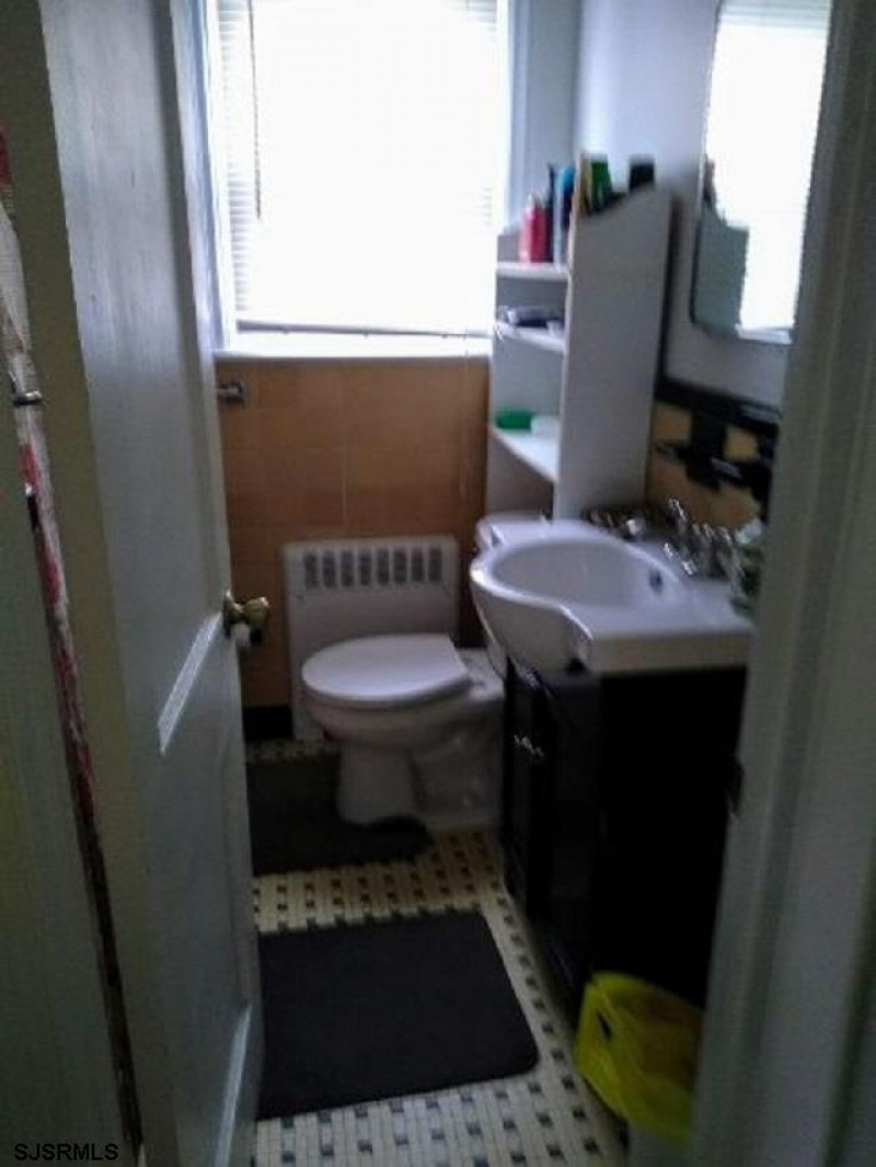 215 Wilson, New Jersey 08402, 2 Bedrooms Bedrooms, 4 Rooms Rooms,1 BathroomBathrooms,Rental non-commercial,For Sale,Wilson,541830