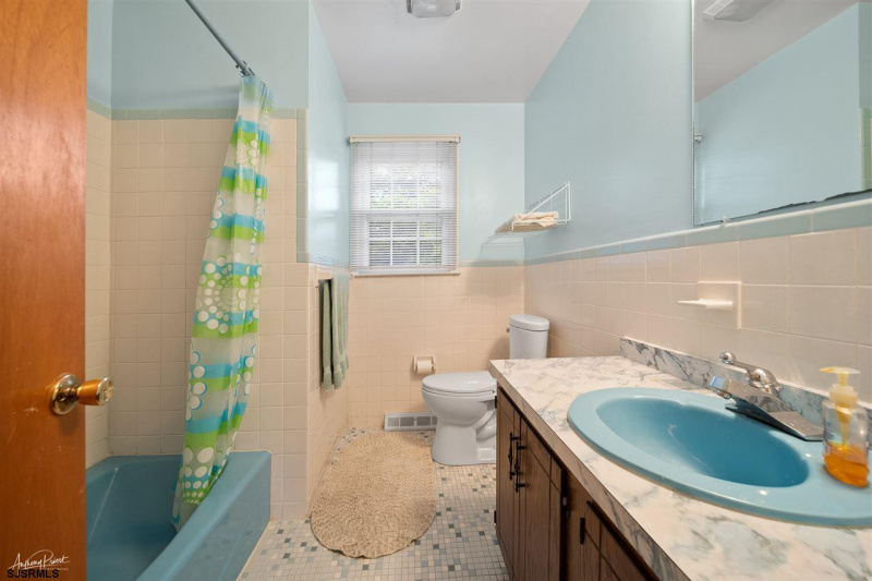 3 Hope Corson Rd, Seaville, New Jersey 08230, 4 Bedrooms Bedrooms, 9 Rooms Rooms,2 BathroomsBathrooms,Residential,For Sale,Hope Corson Rd,541827