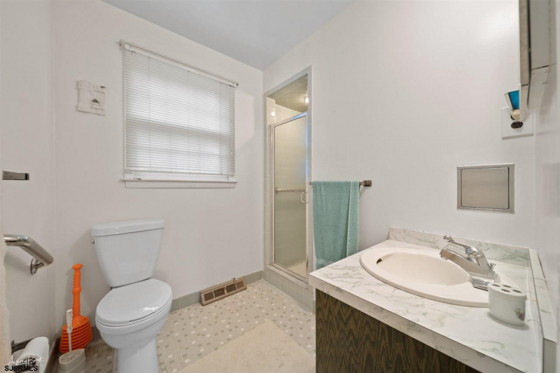 3 Hope Corson Rd, Seaville, New Jersey 08230, 4 Bedrooms Bedrooms, 9 Rooms Rooms,2 BathroomsBathrooms,Residential,For Sale,Hope Corson Rd,541827