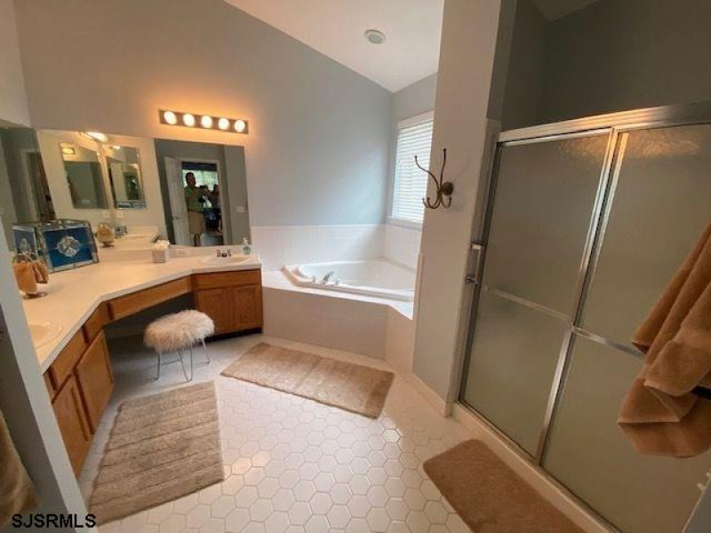 103 Haverhill Ct, Galloway Township, New Jersey 08205, 3 Bedrooms Bedrooms, 10 Rooms Rooms,2 BathroomsBathrooms,Residential,For Sale,Haverhill Ct,541844