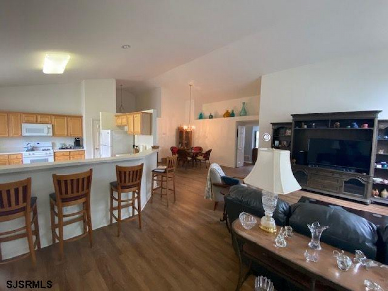 103 Haverhill Ct, Galloway Township, New Jersey 08205, 3 Bedrooms Bedrooms, 10 Rooms Rooms,2 BathroomsBathrooms,Residential,For Sale,Haverhill Ct,541844