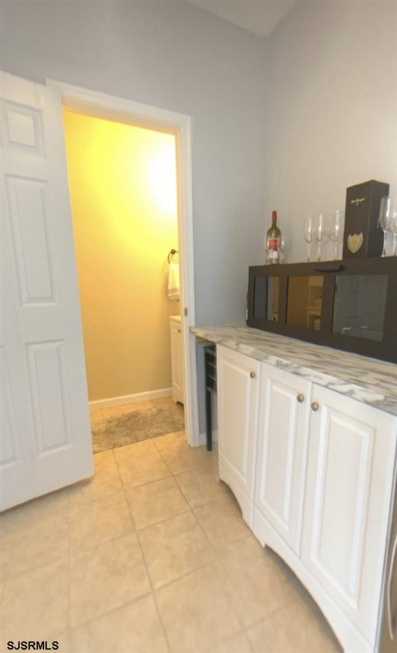 125 Richmond Ave, Atlantic City, New Jersey 08401, 3 Bedrooms Bedrooms, 8 Rooms Rooms,2 BathroomsBathrooms,Residential,For Sale,Richmond Ave,541845