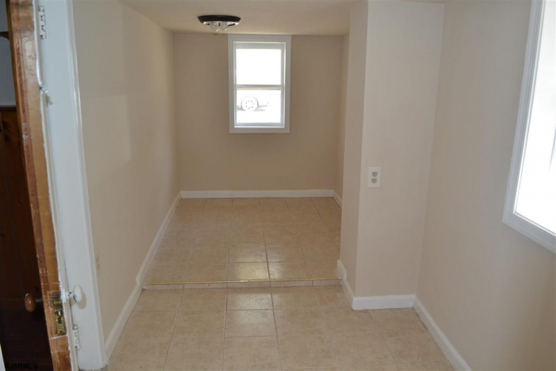 8 Nashville (DOWNSTAIRS), New Jersey 08406, 2 Bedrooms Bedrooms, 7 Rooms Rooms,1 BathroomBathrooms,Rental non-commercial,For Sale,Nashville (DOWNSTAIRS),541837