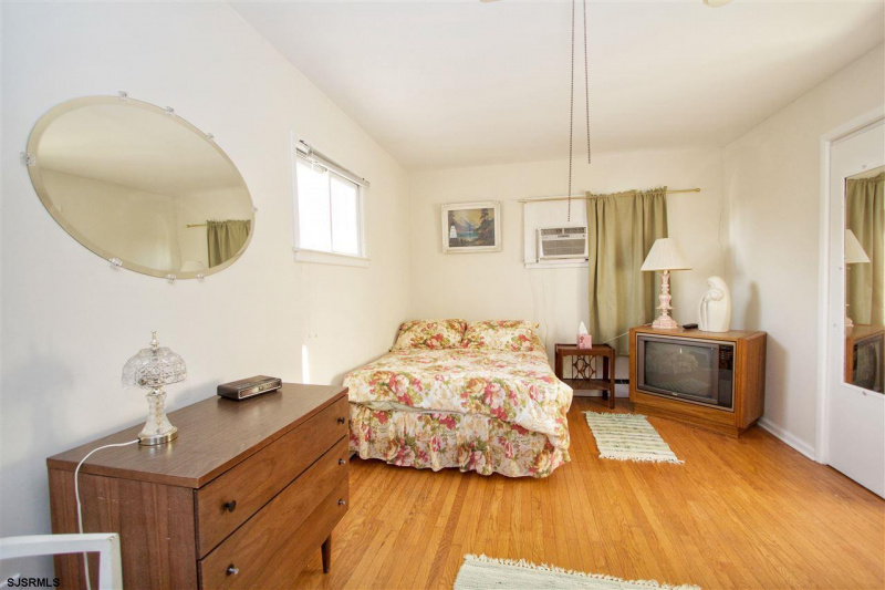 102 Sumner, Margate, New Jersey 08402, 4 Bedrooms Bedrooms, 10 Rooms Rooms,2 BathroomsBathrooms,Residential,For Sale,Sumner,541863