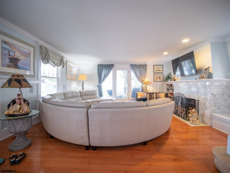 100 Cornwall, Ventnor, New Jersey 08406, 9 Bedrooms Bedrooms, 12 Rooms Rooms,4 BathroomsBathrooms,Residential,For Sale,Cornwall,541872