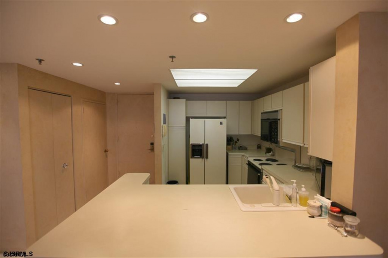 3101 Boardwalk, Atlantic City, New Jersey 08401, 1 Bedroom Bedrooms, 5 Rooms Rooms,1 BathroomBathrooms,Condominium,For Sale,Boardwalk,541851