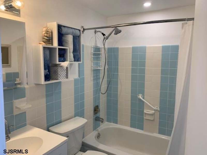 3501 Boardwalk, New Jersey 08401, 1 Room Rooms,1 BathroomBathrooms,Rental non-commercial,For Sale,Boardwalk,541899