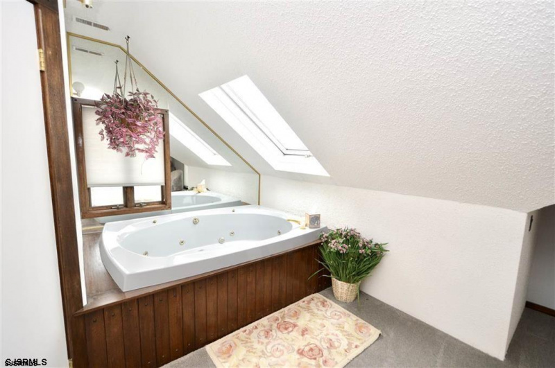 106 Stratford, New Jersey 08406, 7 Bedrooms Bedrooms, 12 Rooms Rooms,4 BathroomsBathrooms,Rental non-commercial,For Sale,Stratford,541919