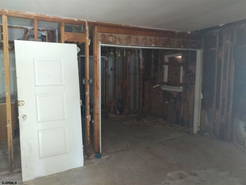 1402A Ohio, Atlantic City, New Jersey 08401, 2 Bedrooms Bedrooms, 4 Rooms Rooms,1 BathroomBathrooms,Residential,For Sale,Ohio,539183
