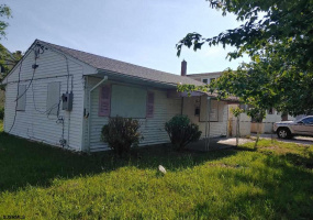 1402A Ohio, Atlantic City, New Jersey 08401, 2 Bedrooms Bedrooms, 4 Rooms Rooms,1 BathroomBathrooms,Residential,For Sale,Ohio,539183
