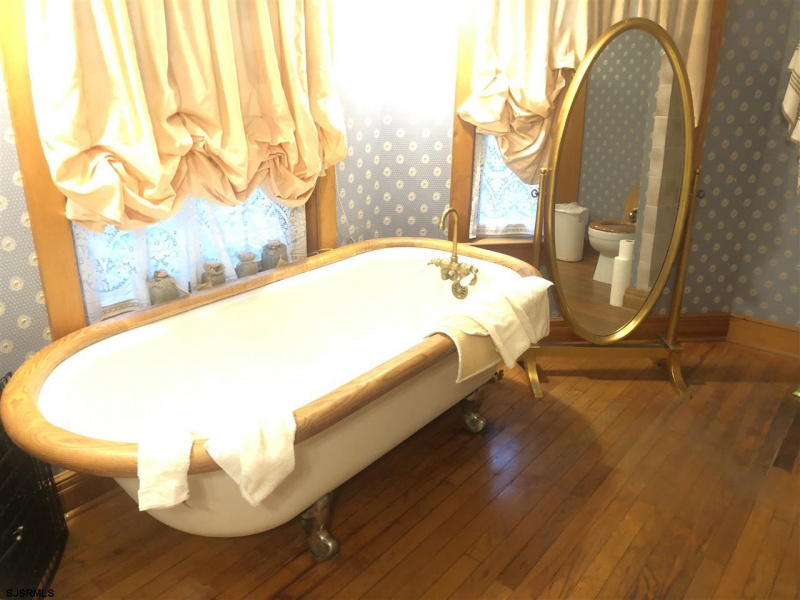 713 Moss Mill, Galloway Township, New Jersey 08215, 5 Bedrooms Bedrooms, 12 Rooms Rooms,4 BathroomsBathrooms,Residential,For Sale,Moss Mill,541890