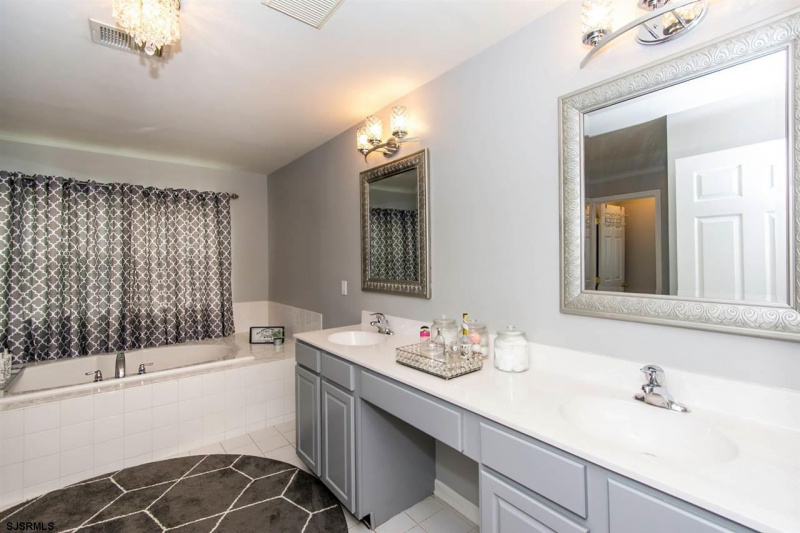 2603 Valhalla, East Vineland, New Jersey 08361, 5 Bedrooms Bedrooms, 13 Rooms Rooms,4 BathroomsBathrooms,Residential,For Sale,Valhalla,541896