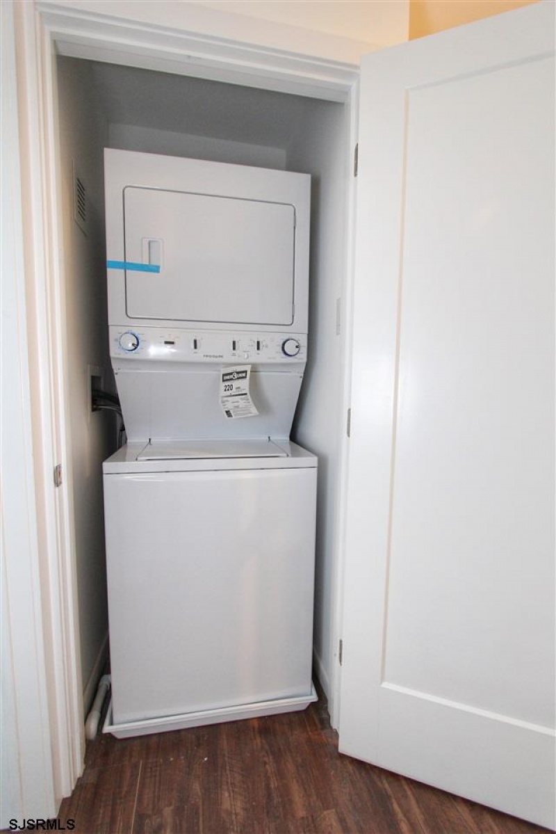 9200 Ventnor Ave. #1-A - '21 Summer 2nd half, New Jersey 08402, 2 Bedrooms Bedrooms, 5 Rooms Rooms,1 BathroomBathrooms,Rental non-commercial,For Sale,Ventnor Ave. #1-A - '21 Summer 2nd half,541934