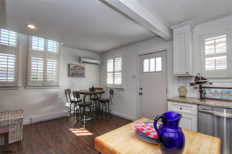 9200 Ventnor Ave. #1-A - '21 FULL SUMMER, New Jersey 08402, 2 Bedrooms Bedrooms, 5 Rooms Rooms,1 BathroomBathrooms,Rental non-commercial,For Sale,Ventnor Ave. #1-A - '21 FULL SUMMER,541938