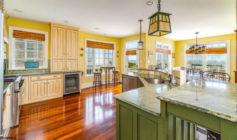 1401 Beach, Cape May, New Jersey 08204, 8 Bedrooms Bedrooms, 15 Rooms Rooms,6 BathroomsBathrooms,Residential,For Sale,Beach,541902