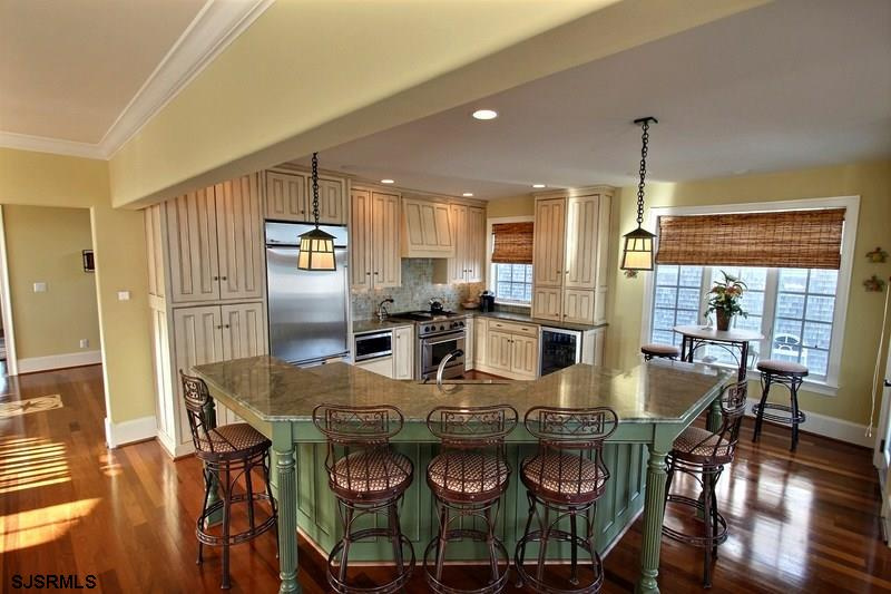 1401 Beach, Cape May, New Jersey 08204, 8 Bedrooms Bedrooms, 15 Rooms Rooms,6 BathroomsBathrooms,Residential,For Sale,Beach,541902