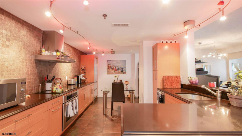 3101 Boardwalk, Atlantic City, New Jersey 08401, 1 Bedroom Bedrooms, 4 Rooms Rooms,1 BathroomBathrooms,Condominium,For Sale,Boardwalk,541889