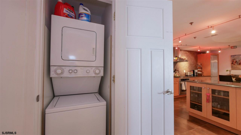 3101 Boardwalk, Atlantic City, New Jersey 08401, 1 Bedroom Bedrooms, 4 Rooms Rooms,1 BathroomBathrooms,Condominium,For Sale,Boardwalk,541889