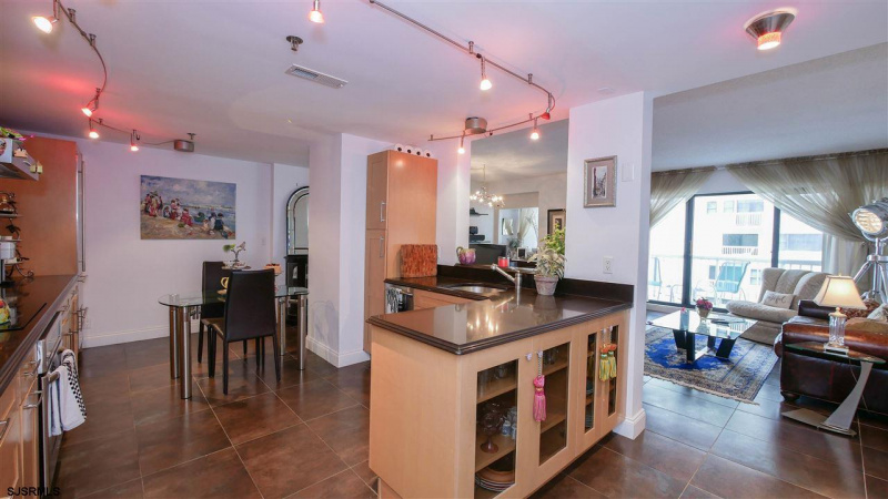 3101 Boardwalk, Atlantic City, New Jersey 08401, 1 Bedroom Bedrooms, 4 Rooms Rooms,1 BathroomBathrooms,Condominium,For Sale,Boardwalk,541889