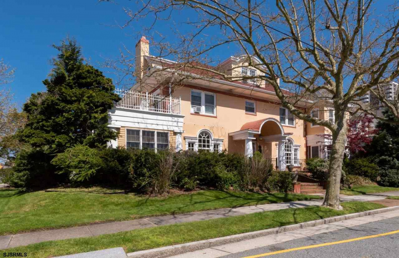 1 Plaza, Atlantic City, New Jersey 08401-5616, 7 Bedrooms Bedrooms, 12 Rooms Rooms,3 BathroomsBathrooms,Residential,For Sale,Plaza,541946