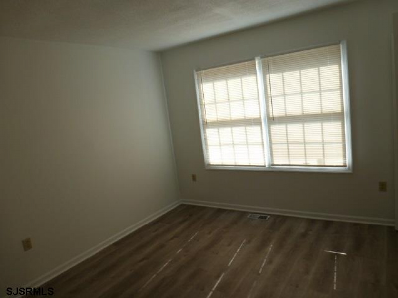 5 CLIPPER COURT, New Jersey 08401, 3 Bedrooms Bedrooms, 6 Rooms Rooms,2 BathroomsBathrooms,Rental non-commercial,For Sale,CLIPPER COURT,541953