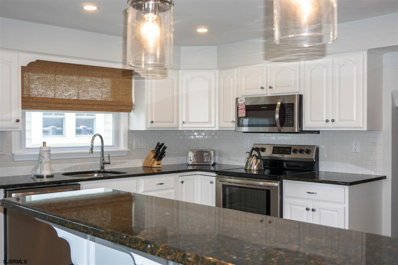 20 Granville, New Jersey 08402, 4 Bedrooms Bedrooms, 10 Rooms Rooms,3 BathroomsBathrooms,Rental non-commercial,For Sale,Granville,541957