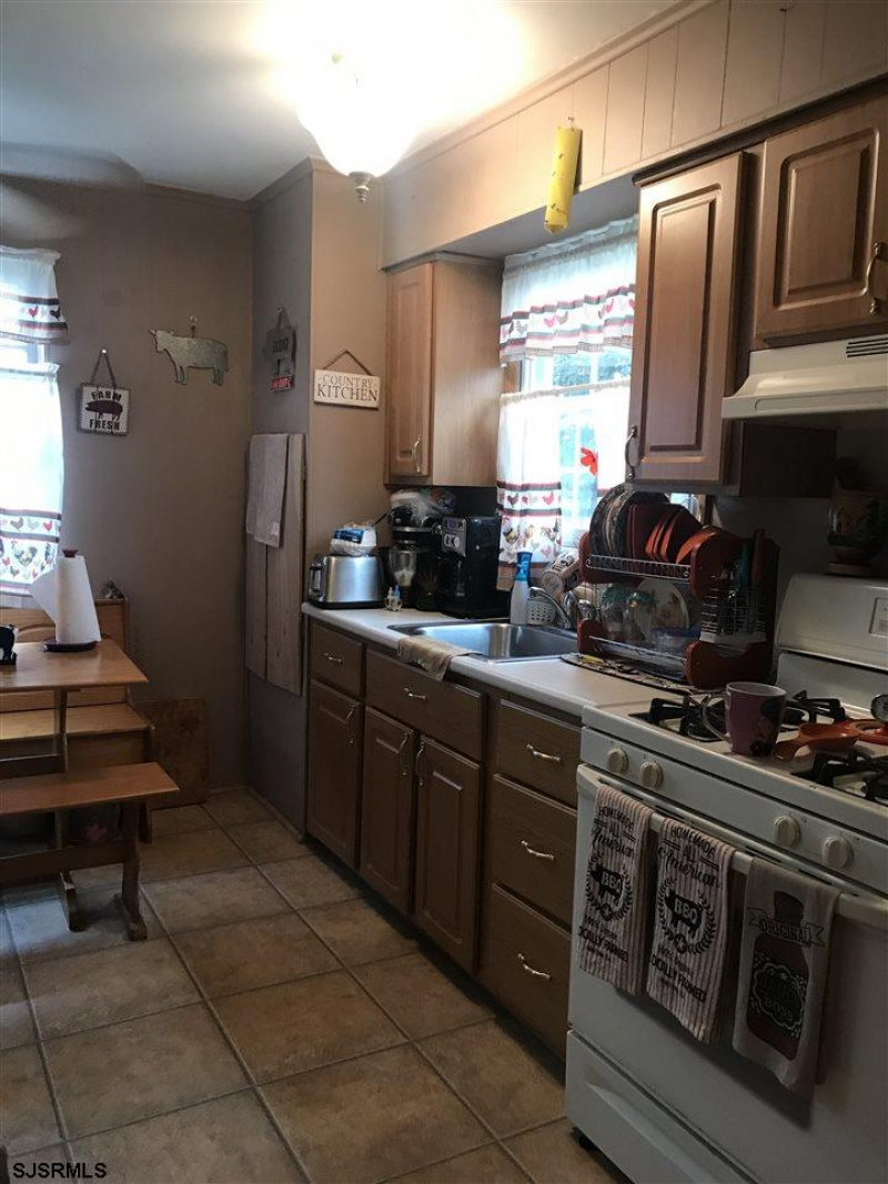 724 Kentucky, Atlantic City, New Jersey 08401-2241, 3 Bedrooms Bedrooms, 5 Rooms Rooms,1 BathroomBathrooms,Residential,For Sale,Kentucky,541969