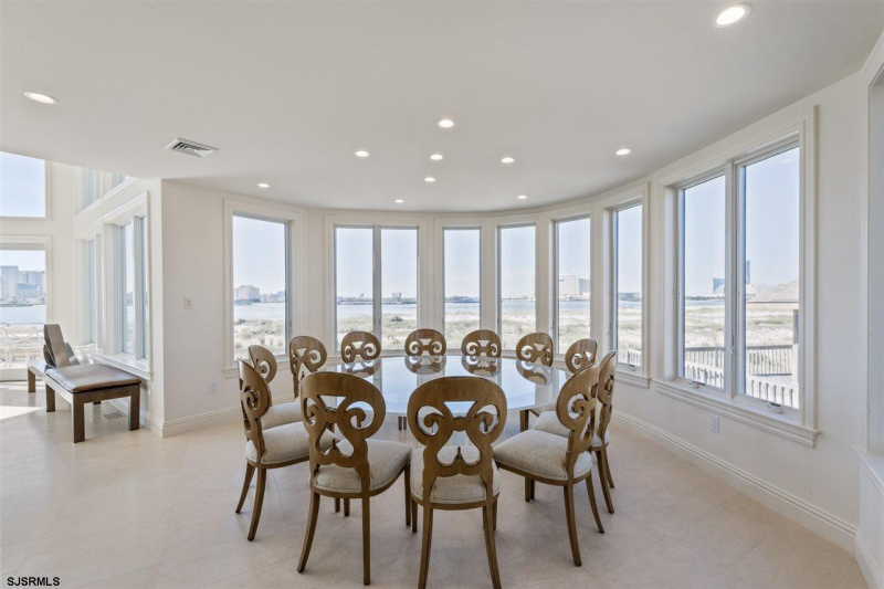 32 Ocean, Brigantine, New Jersey 08203, 6 Bedrooms Bedrooms, 12 Rooms Rooms,6 BathroomsBathrooms,Residential,For Sale,Ocean,541975